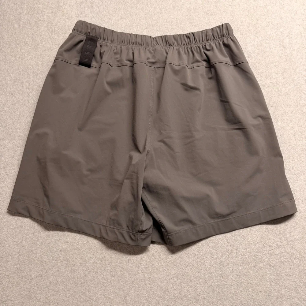 Fabletics The One Short Mens Charcoal Gray Athletic Gym Training Shorts Size M